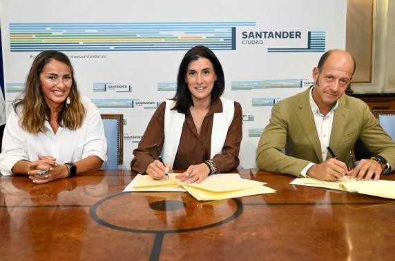 imagen de Renovación del convenio con el Ayuntamiento de Santander para financiación de atención veterinaria a personas en desempleo